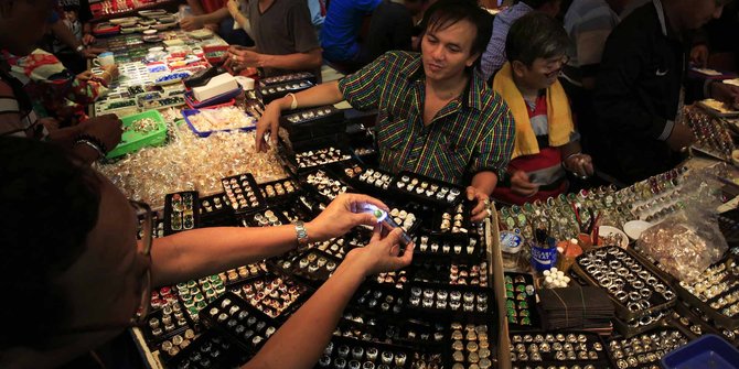 Sukabumi bangun pusat  kerajinan  batu  akik  terbesar se 