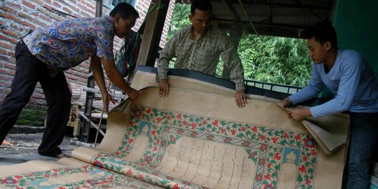 Cerita Alquran tiban raksasa berbau harum gegerkan Sidoarjo