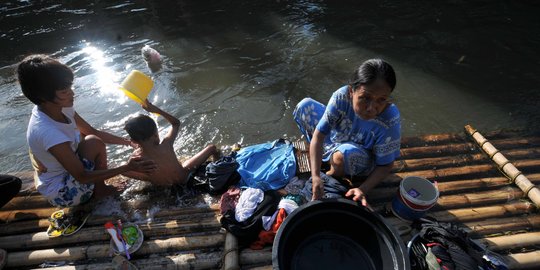 Sungai Kapuas tercemar limbah, warga Piasak gatal-gatal 2 bulan