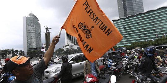 Pemotor Sudirman tolak larangan melintas di Jalan MH Thamrin