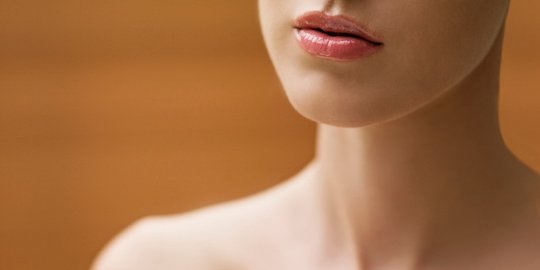 6 Hal penting yang perlu dilakukan untuk mencegah keriput di leher