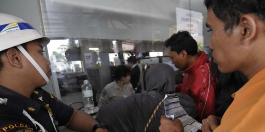 masuk saat libur nasional rev1