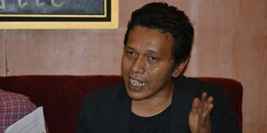 Adian Napitupulu: Di Istana mengerikan, ada penjilat & para munafik