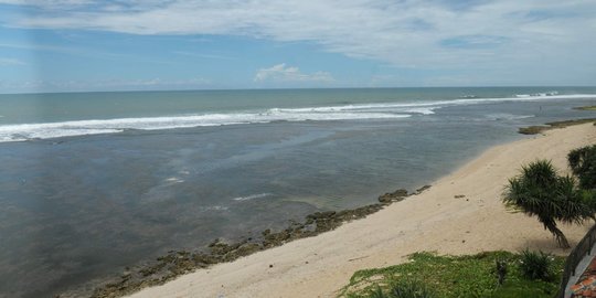 Menjelajahi keeksotisan pantai wisata di pesisir Garut