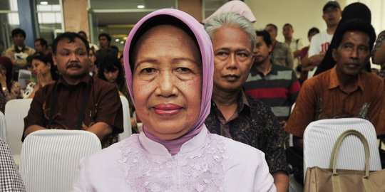 Muncul petisi agar Ibunda Jokowi turun tangan soal Komjen Budi