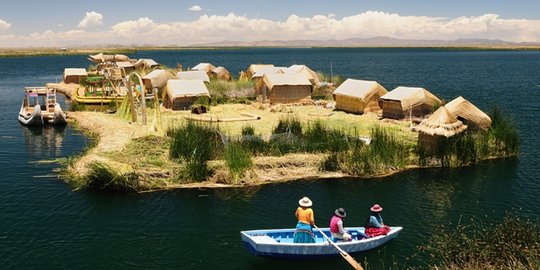 uros peru bolivia