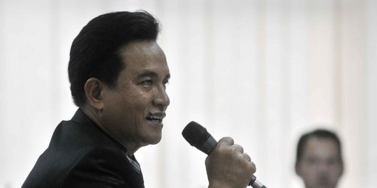 Yusril kritik cara Jokowi berhentikan Sutarman