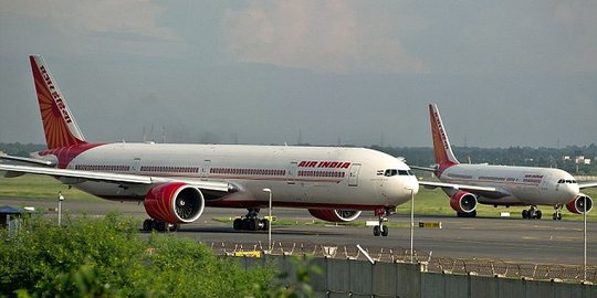 Pilot dan teknisi berantem, penumpang Air India terlantar