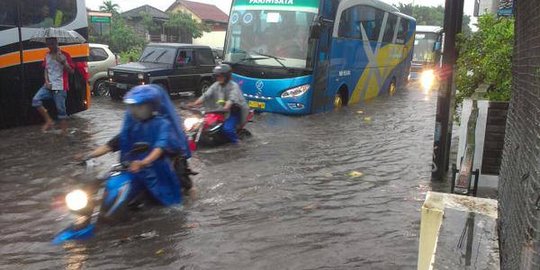 Diguyur hujan deras, Condong Catur hingga UGM terendam banjir