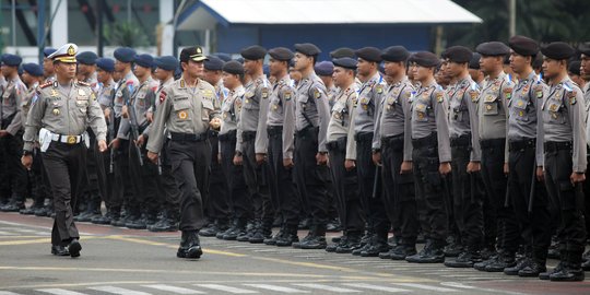 Polisi di tingkat bawah sebut para jenderal penuh intrik & politis