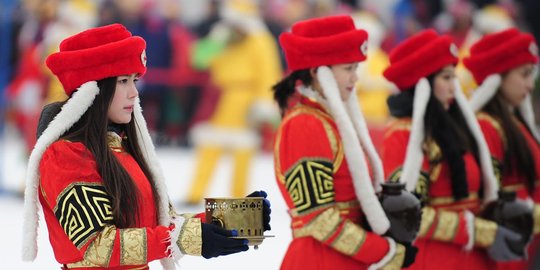 Wanita cantik Dinasti Liao ramaikan festival memancing di China