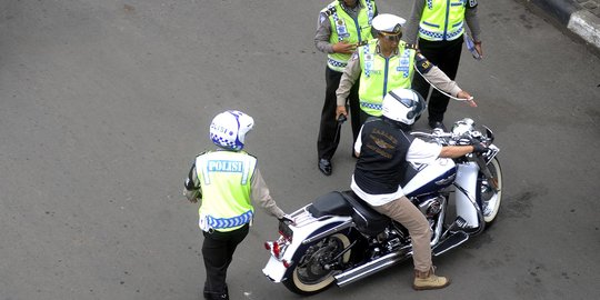 Ahok minta polisi tangkap pemilik Harley yang berani lewat Thamrin