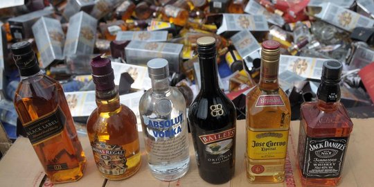 Ahok pastikan miras yang dijual di minimarket alkohol 5 persen