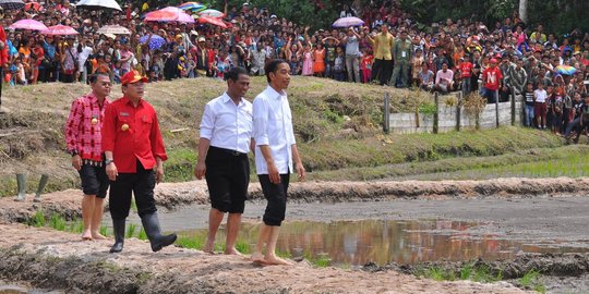 Program dan proyek ambisius Jokowi-JK yang terganjal uang