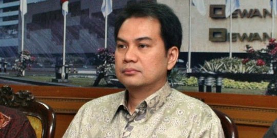 desak jokowi tetap lantik budi gunawan rev1