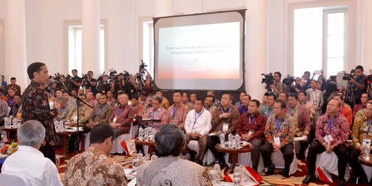 Presiden Jokowi ajari bupati trik jaga inflasi