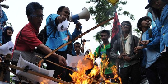 Dukung Budi Gunawan jadi Kapolri, mahasiswa Solo bakar foto Abraham