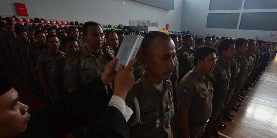 kelakuan pns memeras dan pura pura bete layani warga rev2