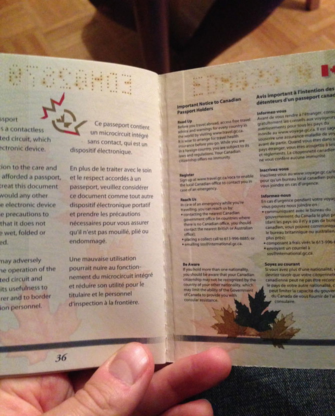 buku paspor kanada