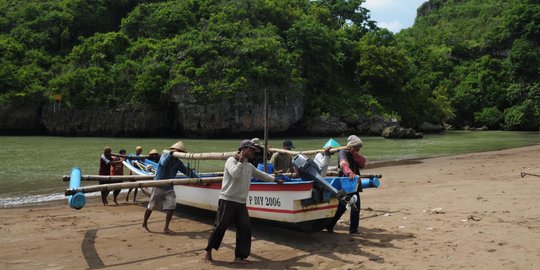 Potret kehidupan nelayan tradisional di Pantai Baron