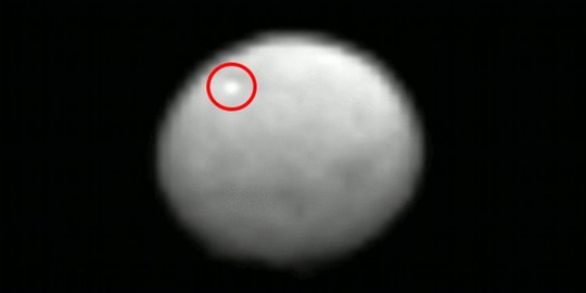 Cahaya 'alien' muncul di permukaan planet kerdil Ceres