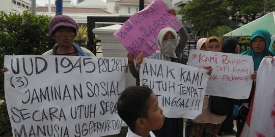 Warga korban gusuran Kenari geruduk kantor Balai Kota