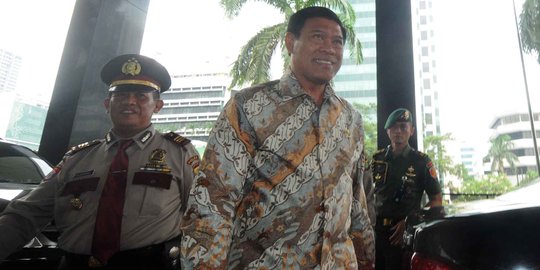 Ibu Guru Kembar ikut sentil Menteri Tedjo soal 'rakyat tak jelas'