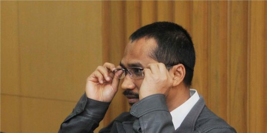 ke bareskrim terkait kasus emir moeis rev2