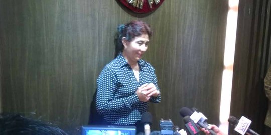 Menteri Susi di-SMS masyarakat, minta Jokowi keluar dari PDIP