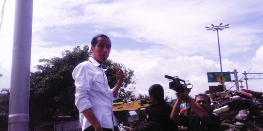 PKS: Jokowi terlalu sering blusukan & bagi-bagi sumbangan tak jelas