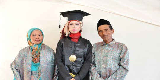 buruh tani lulusan terbaik uin walisongo ber ipk