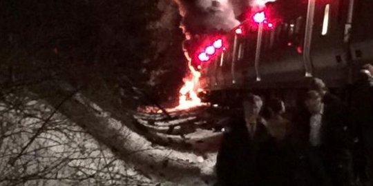 Kecelakaan kereta dahsyat di New York, enam tewas puluhan luka