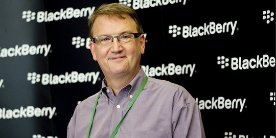 Microsoft sukses bajak petinggi BlackBerry