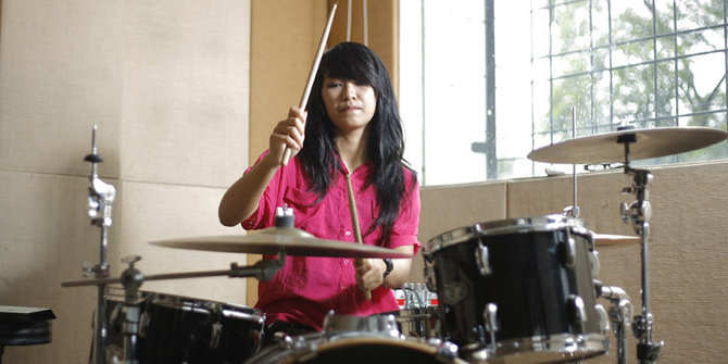5 Drummer cantik paling top di tanah air