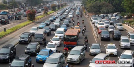 Volume jalan tak imbang, perbaiki sikap berkendara