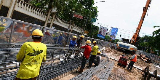 Menengok tahap awal pembangunan jalan layang STS Permata Hijau