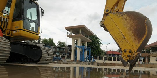 Pengerukan di Kali Pakin Jakut ditargetkan selesai pekan depan