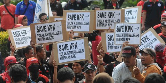 Ratusan buruh dukung KPK