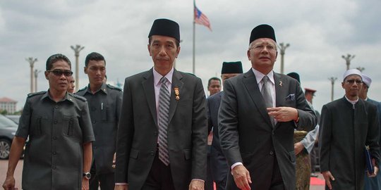 Jokowi seharusnya tuntaskan konflik KPK-Polri sebelum ke luar negeri