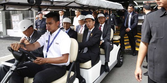 Mengapa Jokowi pilih Proton, perusahaan rekanan mobnas Indonesia?