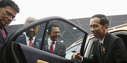DPR minta Jokowi bangun infrastruktur sebelum wujudkan mobnas