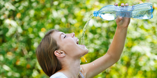 Berapa banyak air yang harus diminum saat olahraga?