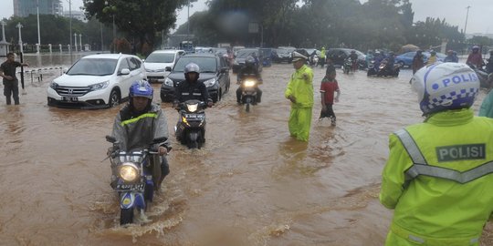 Ahok suruh Jokowi tegur PLN karena matikan listrik pompa Waduk Pluit