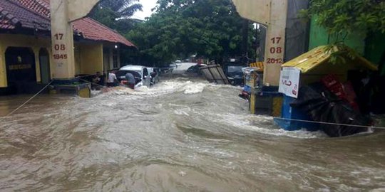 BPBD catat ada 12 titik banjir di Kota Tangerang