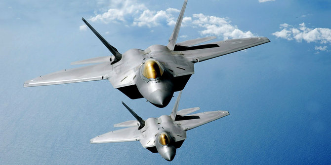 pesawat f22