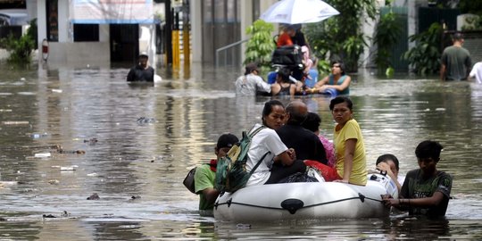 Banjir Jakarta dan kata maaf dari Ahok tapi salahkan PLN dan warga