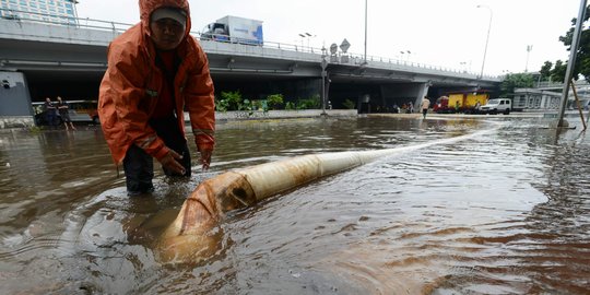 Cari solusi banjir Jakarta, Jokowi panggil BNPB, Aher, dan Ahok