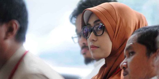 Anak dan istri muda Fuad Amin bungkam usai diperiksa KPK 