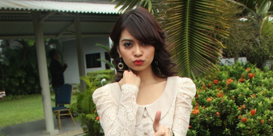 Suami Tiwi Ex. T2 kena kasus penipuan uang sejumlah 40 Miliar | merdeka.com