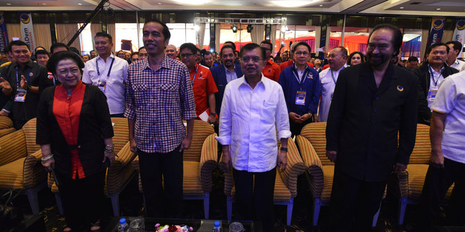 Datang ke Munas Hanura, Jokowi didampingi Megawati dan Surya Paloh
